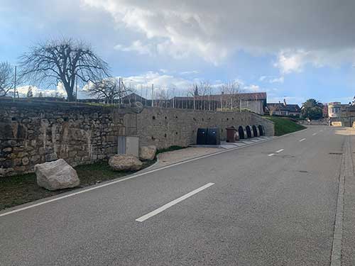 Implantation d'un point de récupération et reconstruction d'un mur historique - Satigny